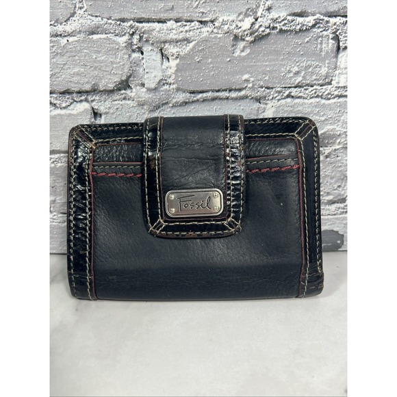 Vintage Fossil Snap Close Passport Wallet Black Leather Red Stitching - Picture 1 of 6